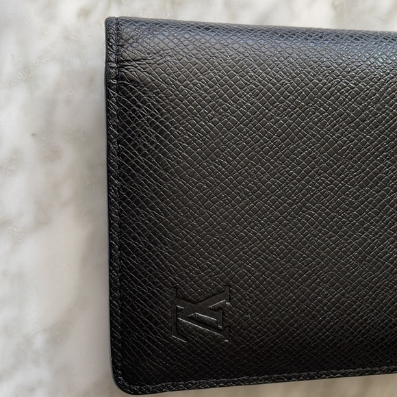 ***SOLD*** Louis Vuitton Brazzaville wallet - Picture 3 of 6